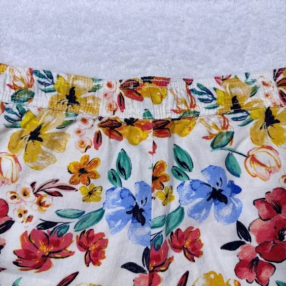 St. John's Bay Floral Linen Women's Shorts - Size Extra Large Tall XL - Picture 12 of 12